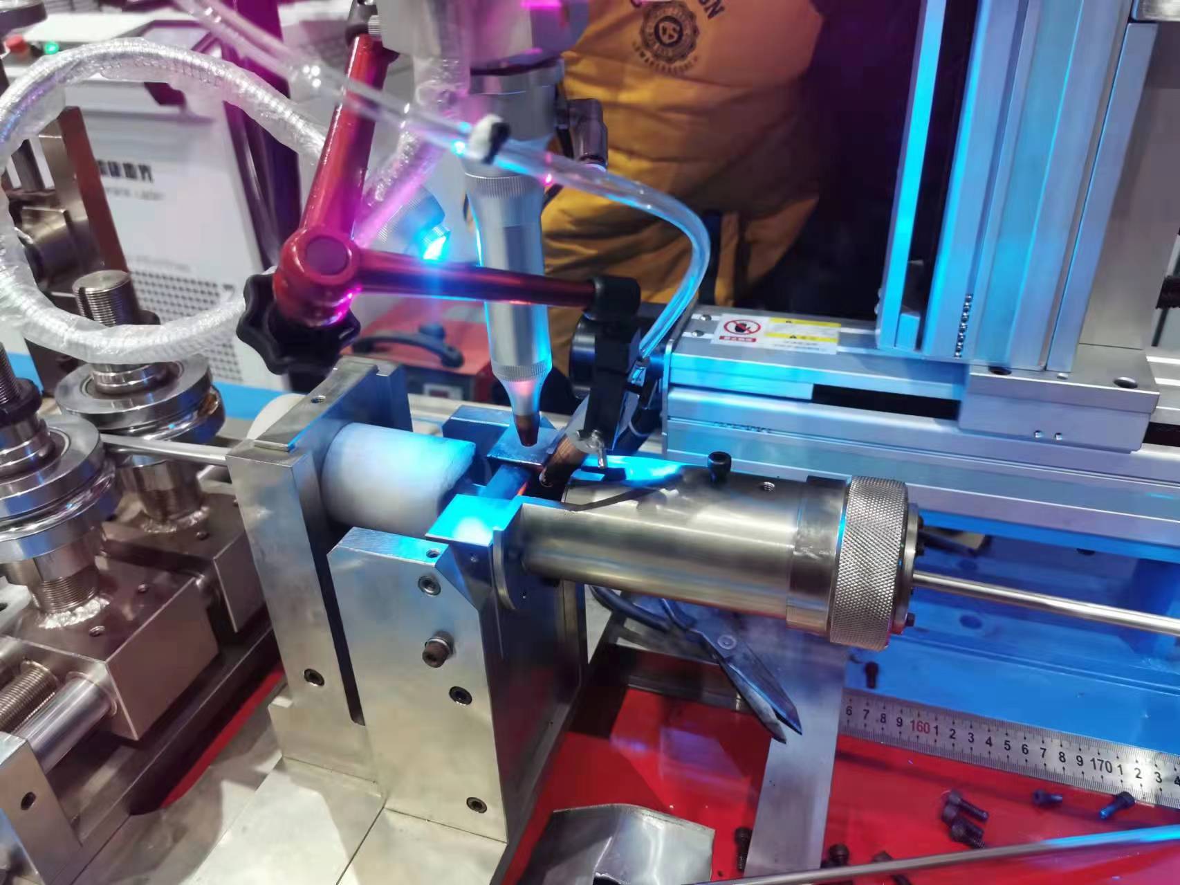 Линия аргонно-дуговой сварки труб_CHANGZHOU CATHAY MACHINERY ...